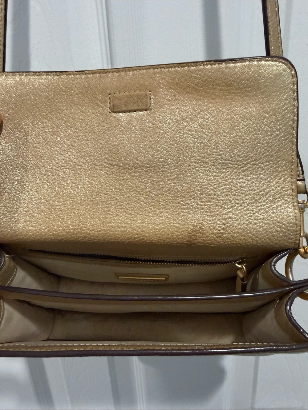 Tory Burch Gold Pebbled Leather Crossbody with Logo - Picture 3 of 3